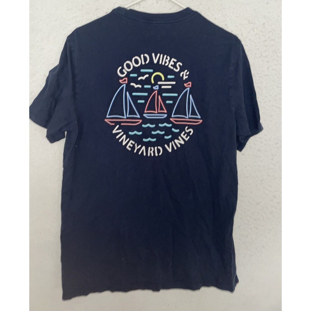 Vineyard Vines Mens M Good Vibes Sailboat Neon Whale Pocket T-Shirt Navy Blue